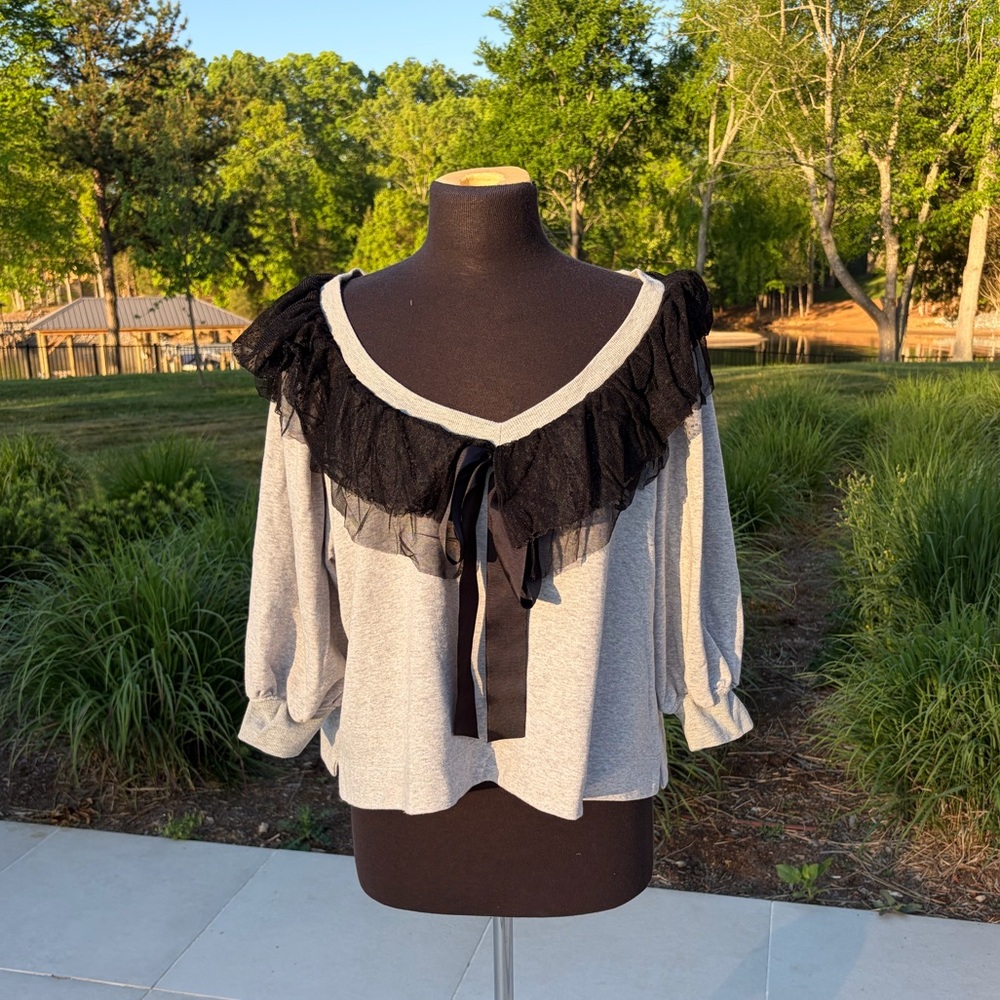 Maeve Anthropologie Gray Black Ruffle Bow Sweatshirt Top Medium Cottagecore